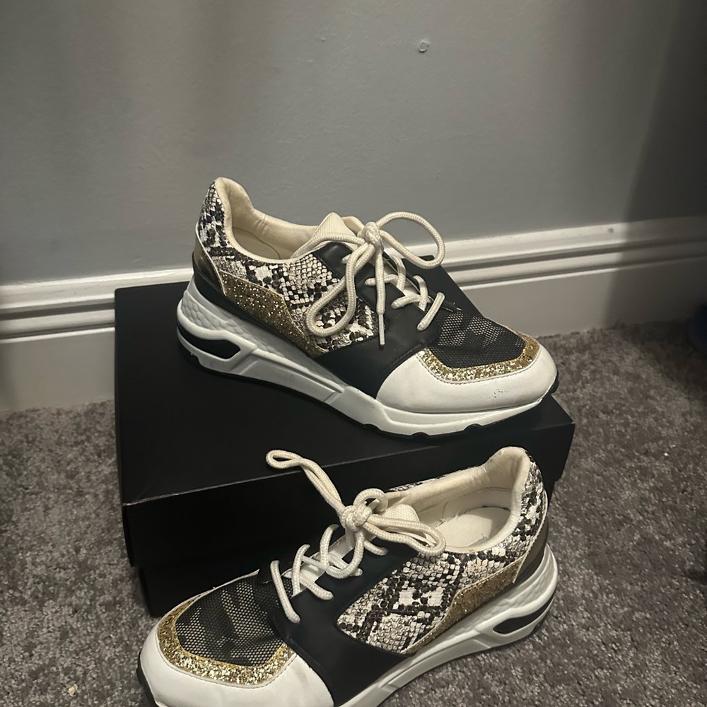 Steve Madden Black and Snake Pattern Sneakers